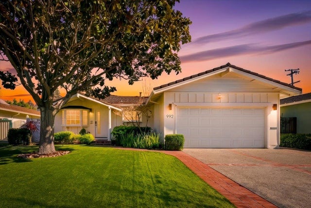 992 Hibiscus Ln, San Jose