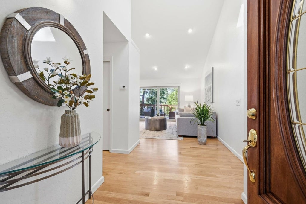 1120 Whispering Pines Dr, SCOTTS VALLEY