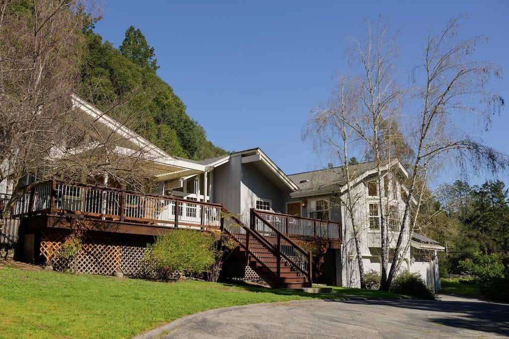 225 Nelson Rd, SCOTTS VALLEY