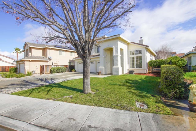 740 Hillock, HOLLISTER