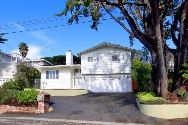 457 Monterey Dr, APTOS