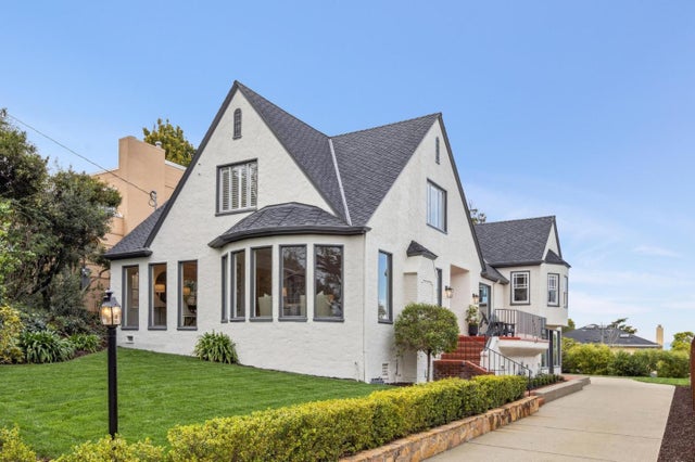 2900 Hillside Dr, BURLINGAME