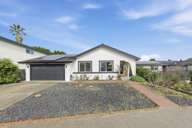 843 Cedarwood Ln, PETALUMA