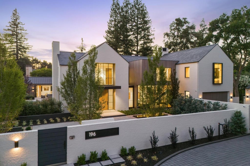 196 Patricia Dr, Atherton