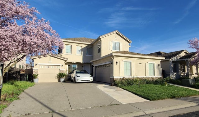 10133 Annie St, ELK GROVE