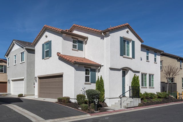 8838 Ariston Ln, ELK GROVE