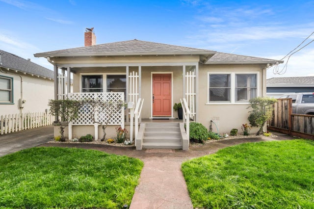 656 Myrtle St, HALF MOON BAY