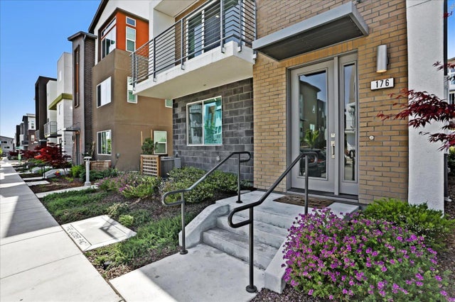 176 Agustin Narvaez St, SAN JOSE