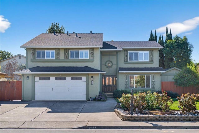 704 Lexington Pl, GILROY