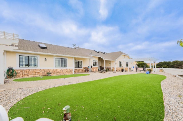 9891 Equestrian Pl, Salinas