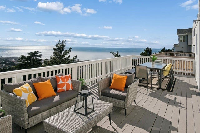 170 Beachview Ave, Pacifica