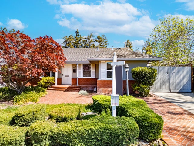 927 Madeline Ln, Santa Clara