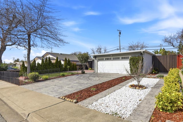 1647 Jupiter Dr, Milpitas