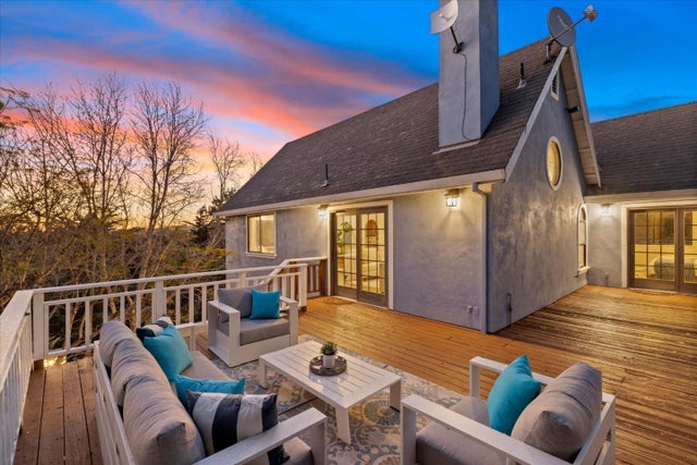 19350 El Cerro, AROMAS