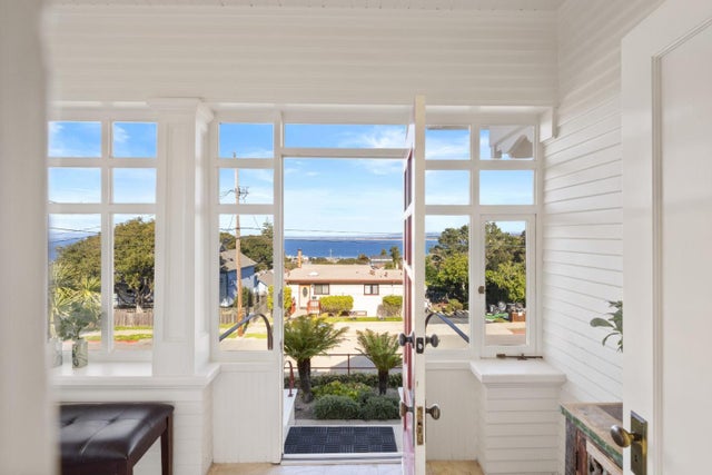 675 Pine St, MONTEREY