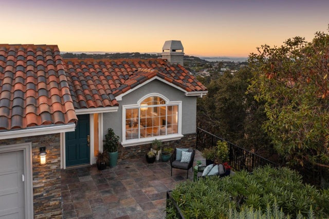 3860 W Naughton Ave, BELMONT