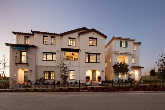 38445 Amaranto St, NEWARK