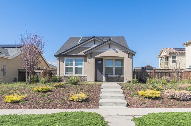 680 Lewis St, King City