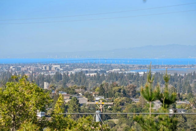 199 Brookwood Rd, WOODSIDE