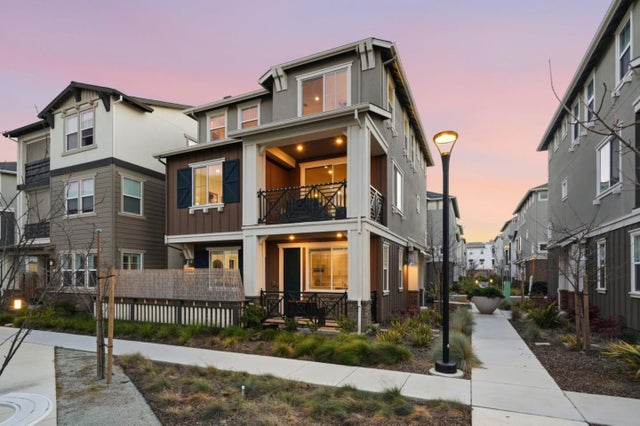 37380 Watersail Way, NEWARK