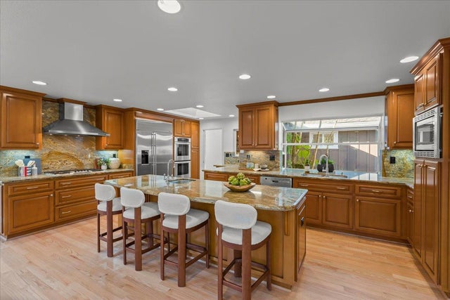 12095 Brookglen Dr, SARATOGA