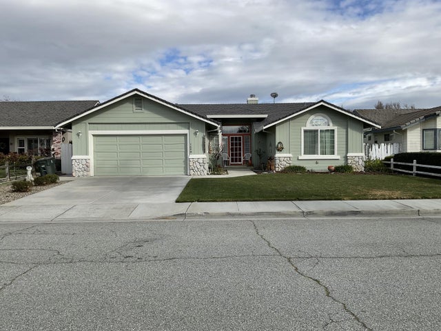 1490 Hilltop Rd, HOLLISTER