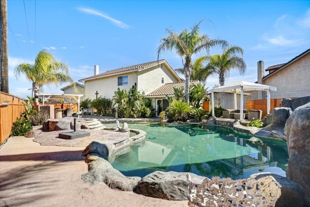 573 Rosewood Ct, LOS BANOS