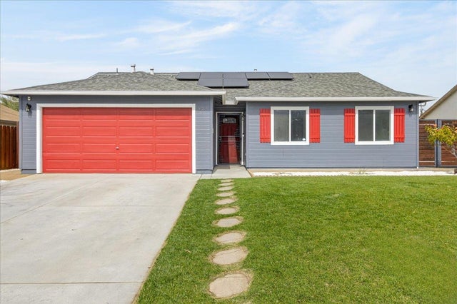 821 Feather Ct, HOLLISTER