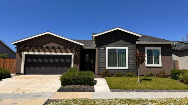 2475 Bastidas Dr, Merced