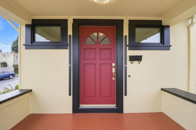 1236 Portland, ALBANY