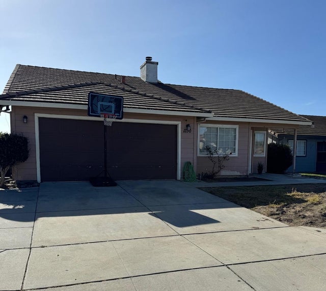 1230 Paseo Grande, Salinas