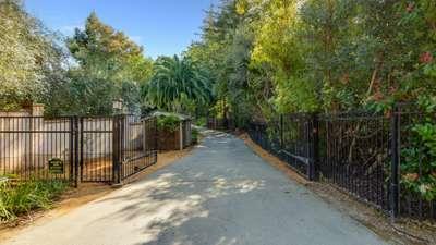 5 Ridge View Dr, Atherton