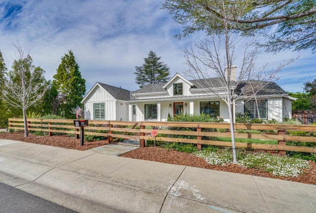 215 E Edith Ave, Los Altos