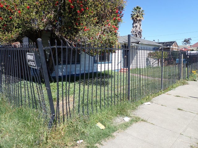 901 92nd Ave, OAKLAND