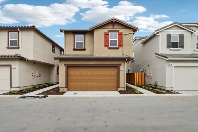 2211 Daisy Dr, HOLLISTER