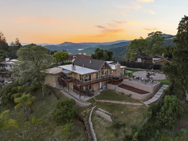 15605 Oakridge Ct, MORGAN HILL