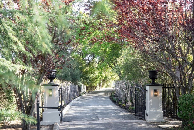 27210 Ohlone Ln, LOS ALTOS HILLS