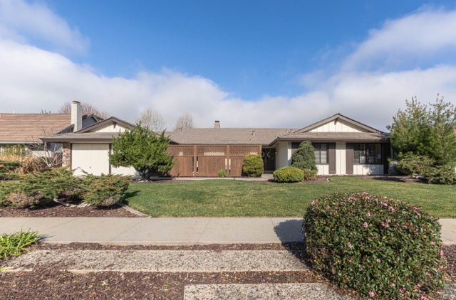 22810 Bravo Pl, SALINAS