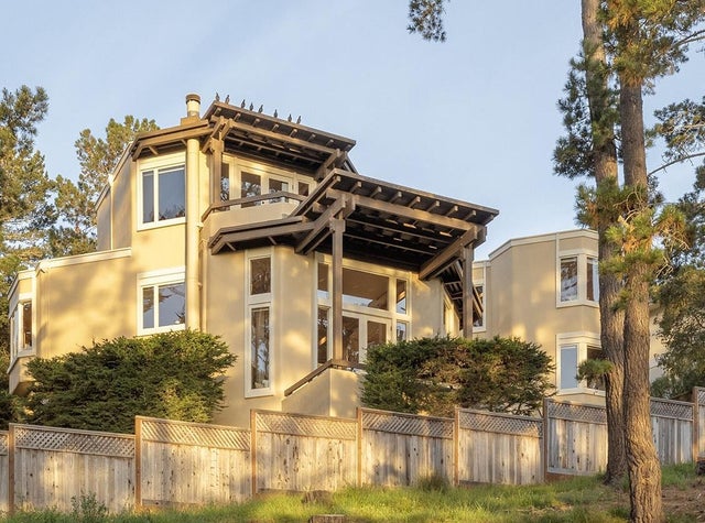 4 Sommerset Vale, MONTEREY