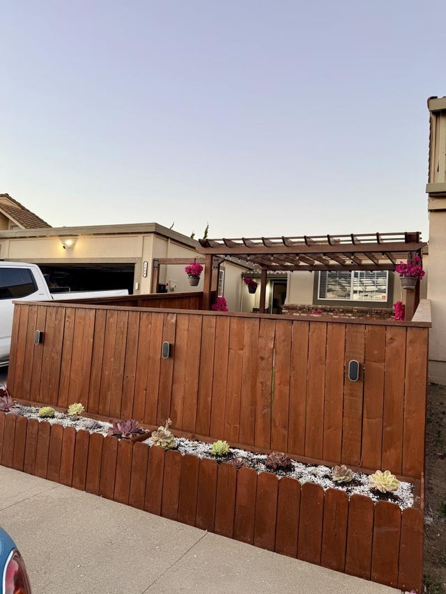 1664 Seville St, Salinas