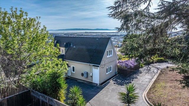 819 Holly Rd, BELMONT