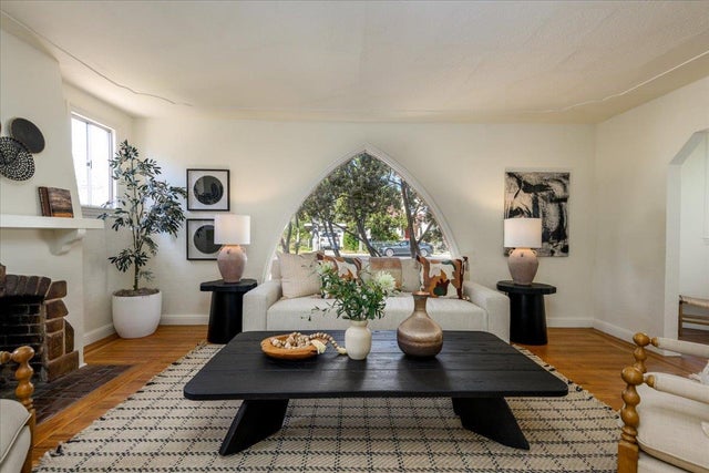 941 College Ave, PALO ALTO