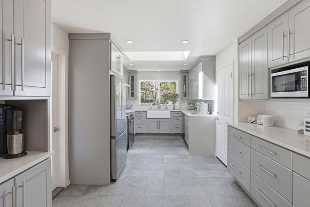 329 Stuart Ave, PACIFIC GROVE