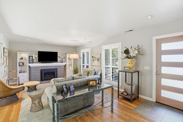 329 Stuart Ave, PACIFIC GROVE