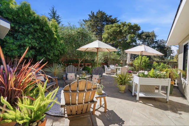 329 Stuart Ave, PACIFIC GROVE