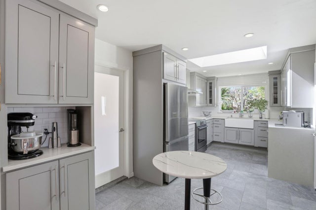 329 Stuart Ave, PACIFIC GROVE