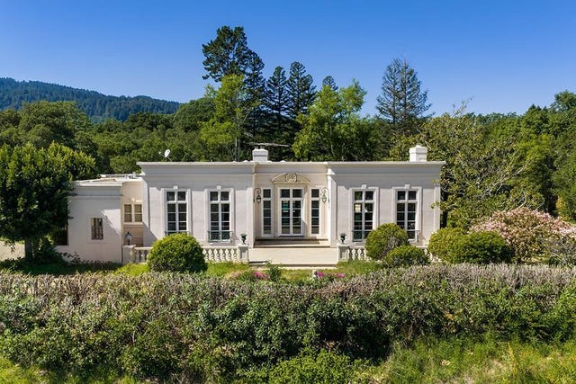 309 Olive Hill Ln, WOODSIDE