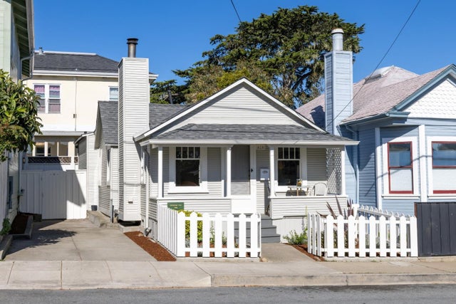 418 Fountain Ave, PACIFIC GROVE