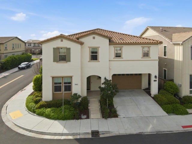 39442 N Darner Dr, NEWARK