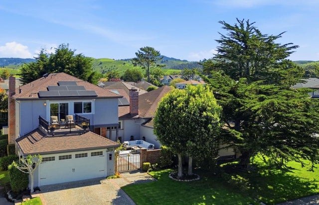 2329 Burning Tree Rd, HALF MOON BAY
